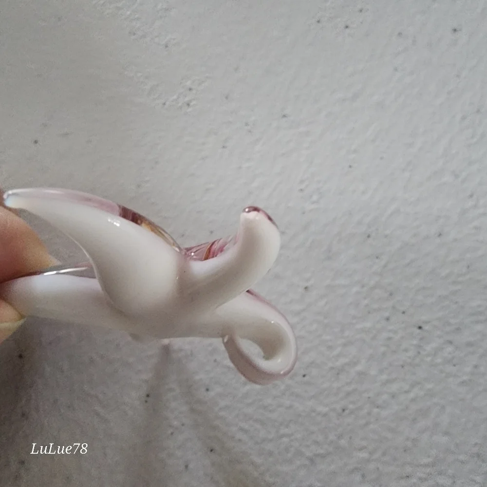 Pink and White Glass Starfish Pendant - Picture 4 of 9